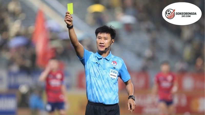 Vai trò của trọng tài VAR trong bóng đá hiện đại ngày nay 2 Khái niệm và sự ra đời của trọng tài VAR